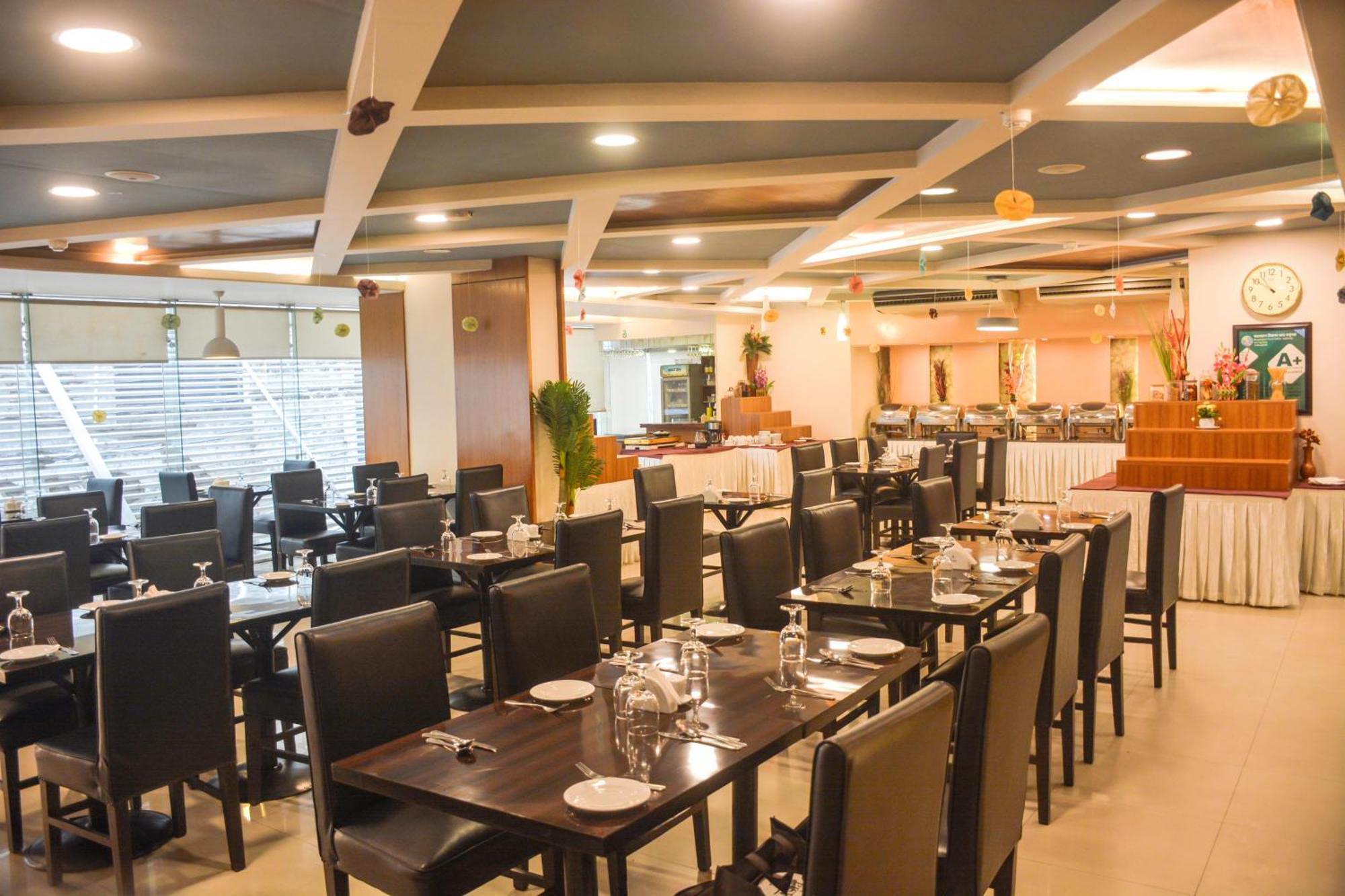 Asia Hotel & Resorts Dhaka Esterno foto
